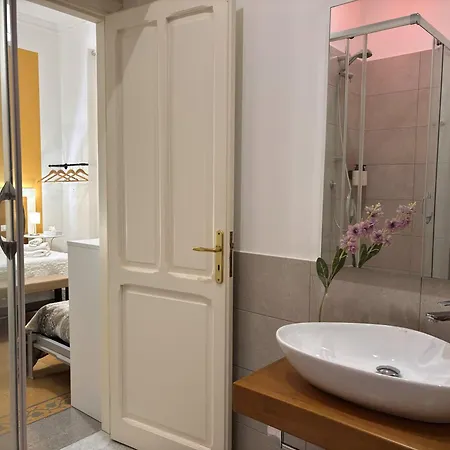 فندق مبيت وإفطار Aziz